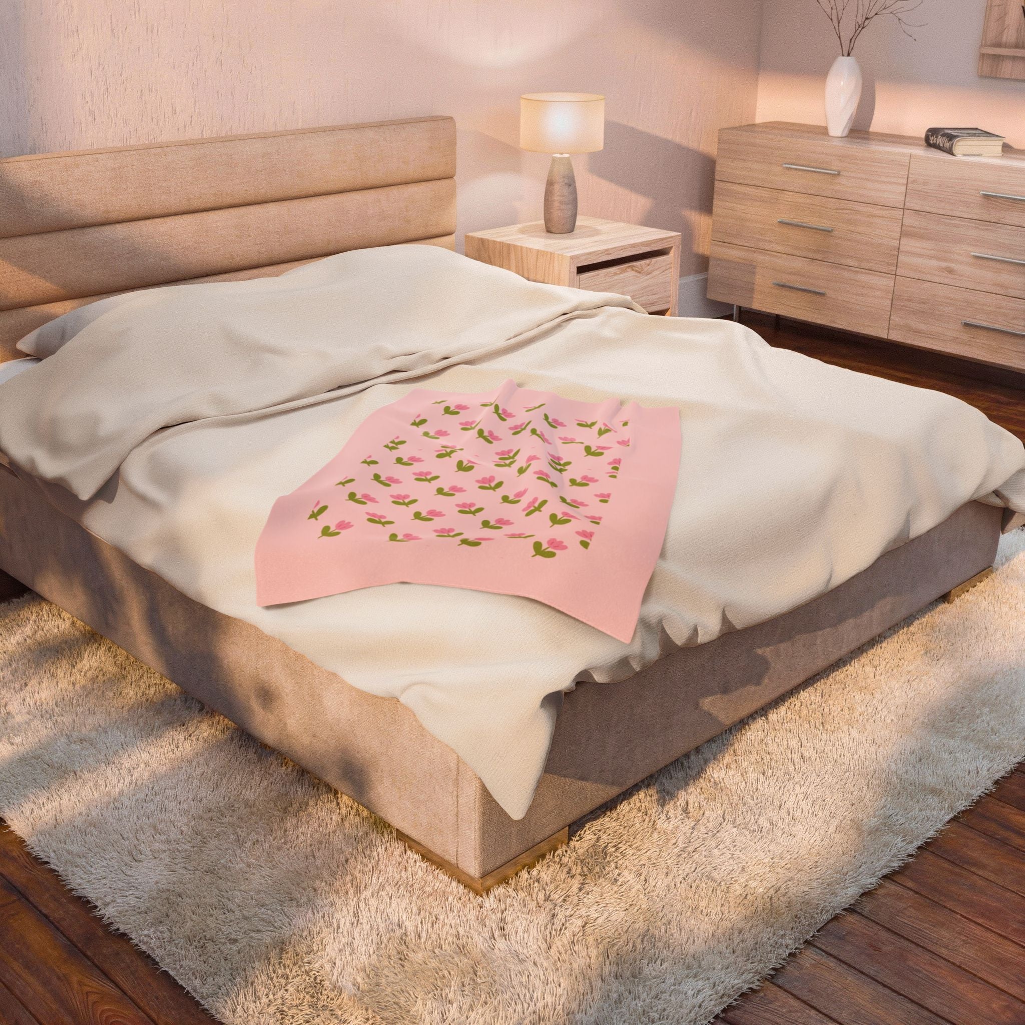 Pink Floral Velveteen Plush Blanket – Soft Rose Pattern Throw for Nursery, Gifts & Cozy Home