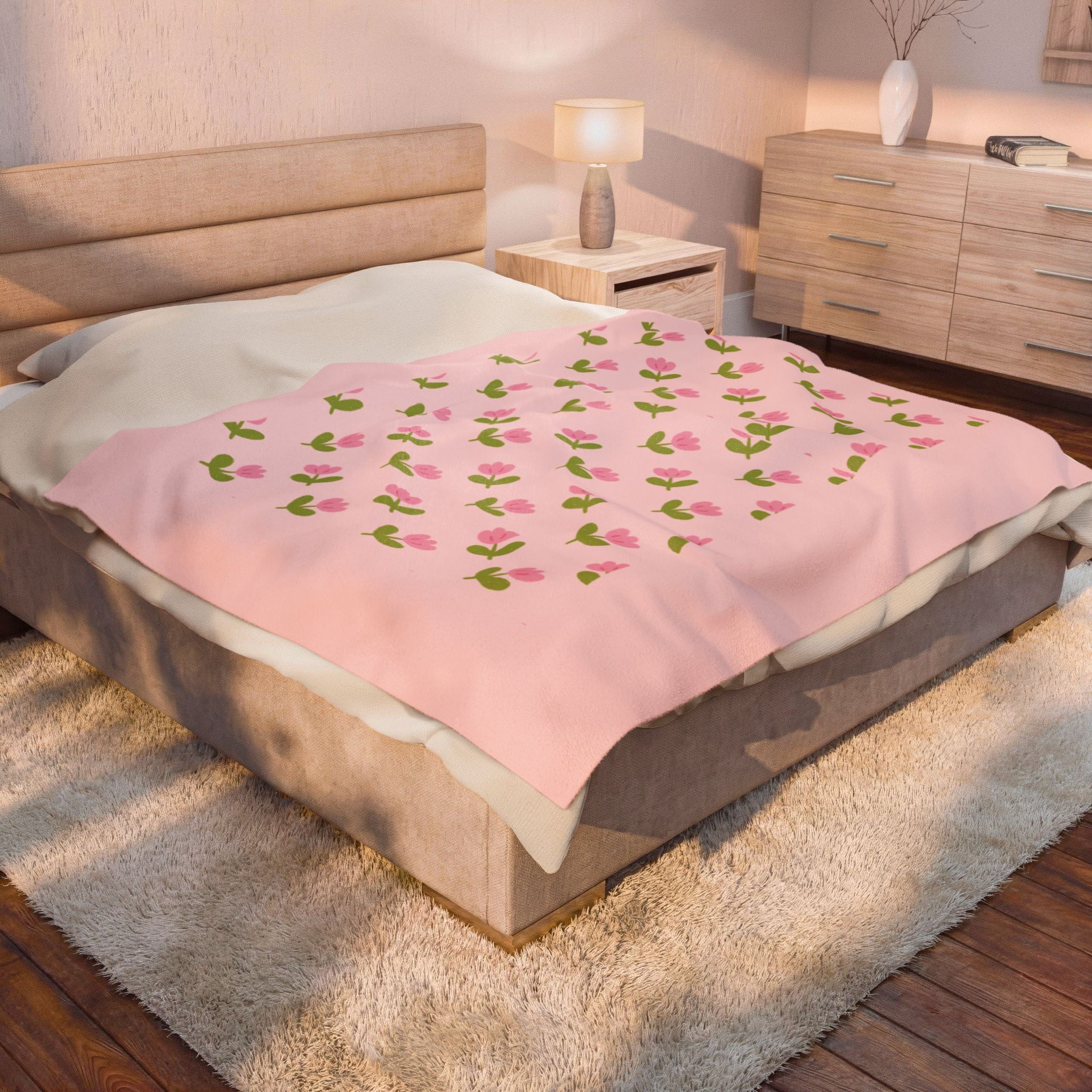 Pink Floral Velveteen Plush Blanket – Soft Rose Pattern Throw for Nursery, Gifts & Cozy Home