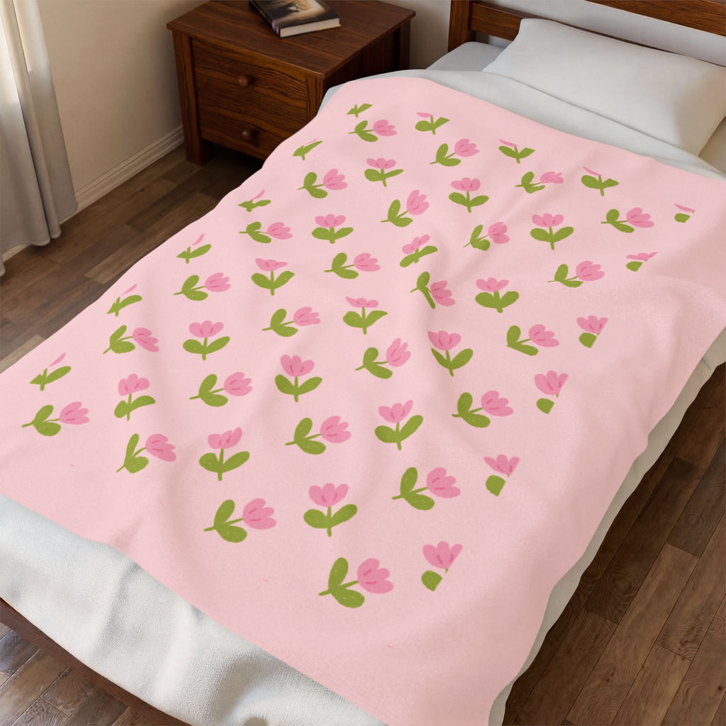 Pink Floral Velveteen Plush Blanket – Soft Rose Pattern Throw for Nursery, Gifts & Cozy Home